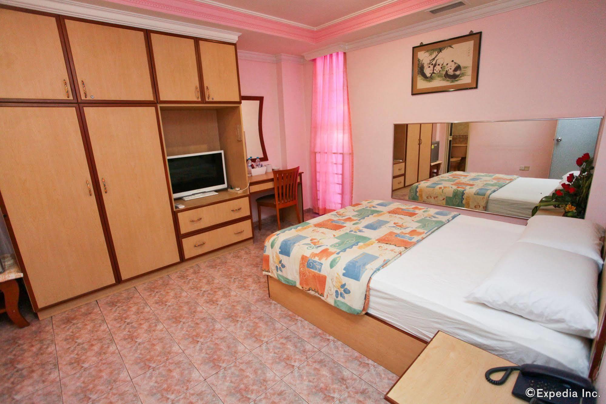 Fuji Khách sạn 2*